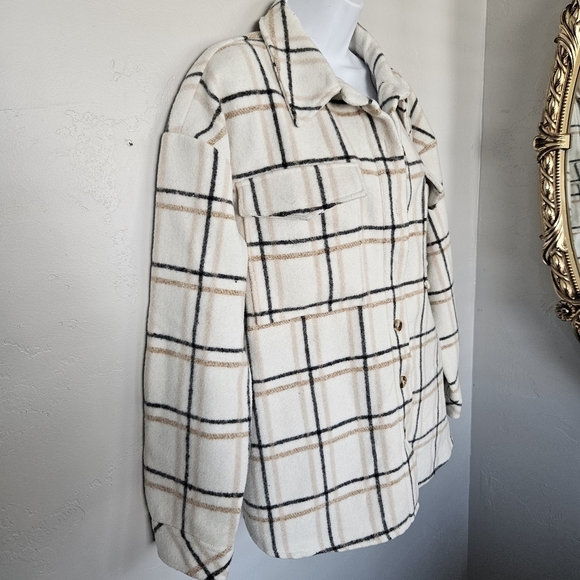 BKE Women's Large Plaid Shacket Ivory Cream Grey Jacket Button Up Fall Winter - Picture 5 of 8